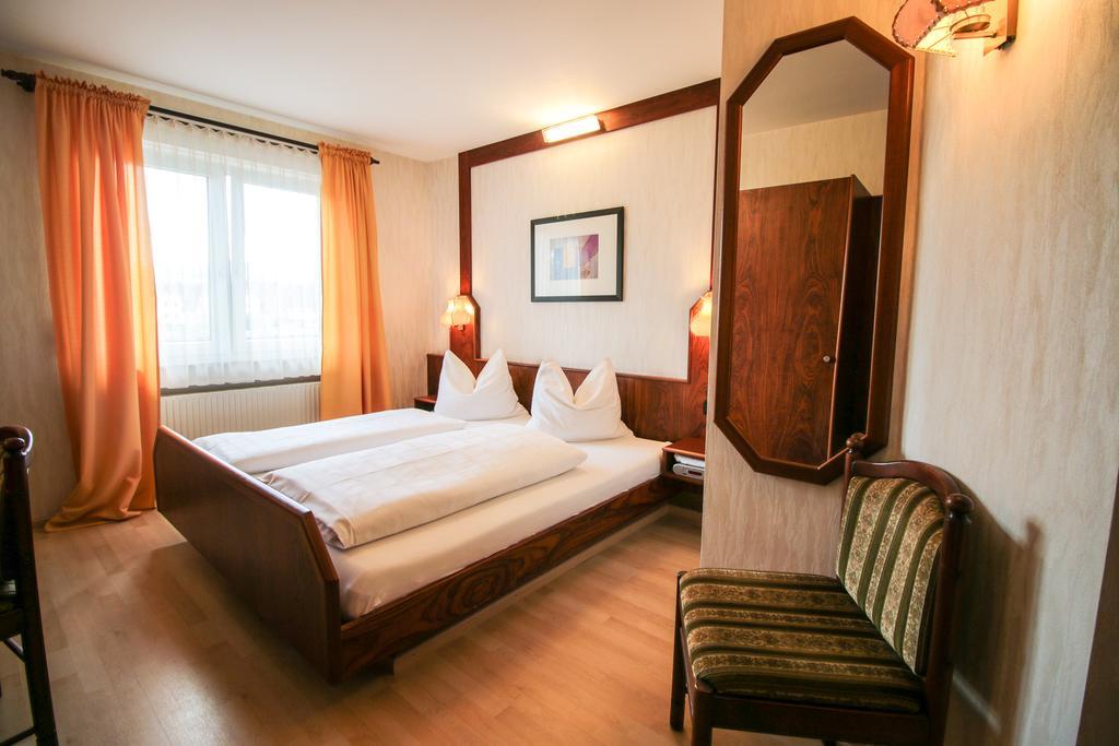 Hotel-Restaurant Lowen Suessen Bilik gambar
